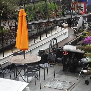 Péniche - Le Nénuphar Bateau-hôtel Paris